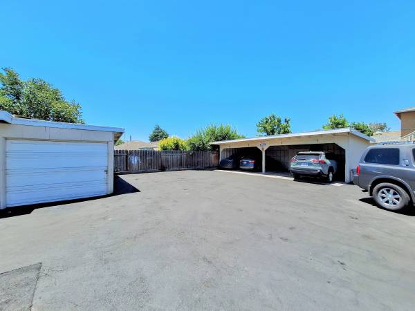 2BR/1BA Apartment on N. 7th St · San Jose photo 5