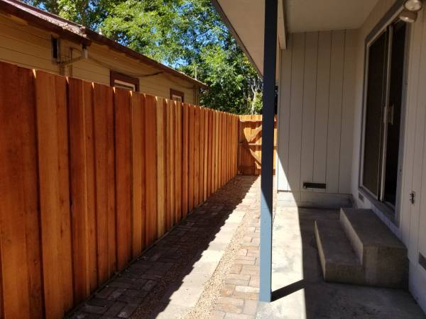 2BR/1BA Duplex · Santa Rosa photo 3