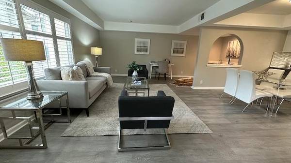 1BR/1BA Single Family House · Palo Alto photo 5