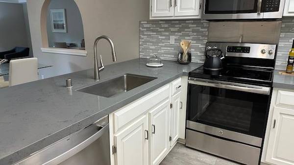 1BR/1BA Single Family House · Palo Alto photo 4