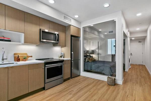 Apartments on 16th Street · Oakland photo 3