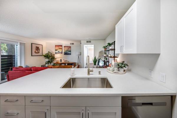 Apartments on San Jose Dr. · Antioch photo 4