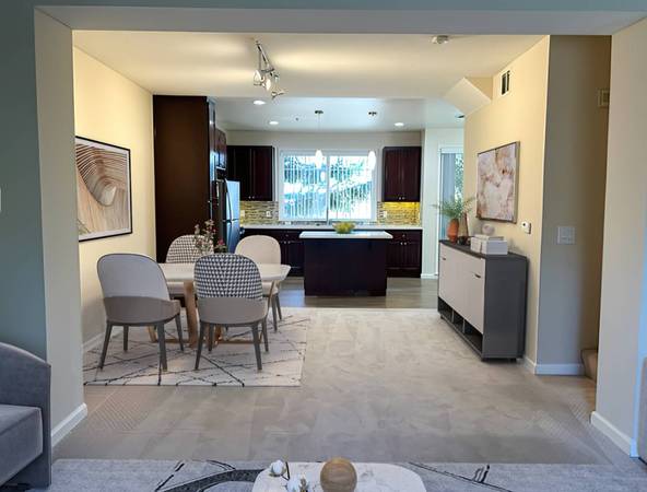 2BR/2BA Townhouse · Sunnyvale photo 2