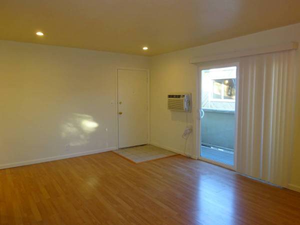 1BR/1BA Apartment · Concord photo 3