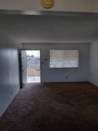 2BR/1BA Apartment on Mission Ave. Near 14th Street · Richmond photo 2