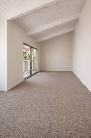 Apartments on Brae Burn Avenue Near Gresel Street · Union City photo 2