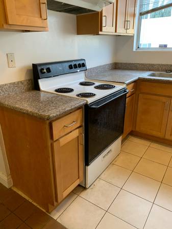 2BR/1BA Apartment on S.8th Street · San Jose photo 3