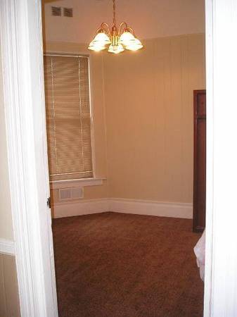 4BR/2BA Single Family House · Oakland photo 2