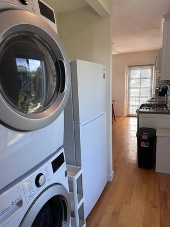 1BR/1BA Duplex · Emeryville photo 5