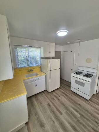 1BR/1BA Apartment · Oakland photo 4