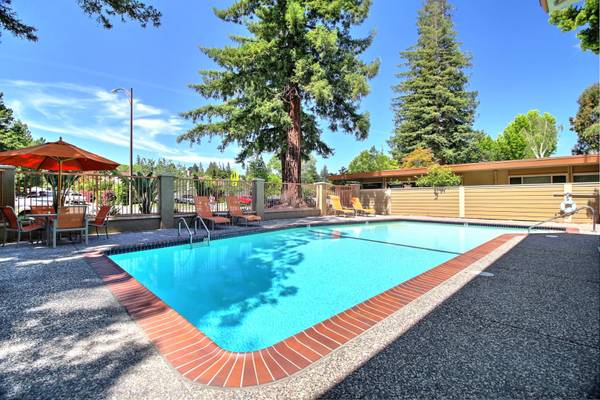 Apartments on Sand Hill · Menlo Park photo 5