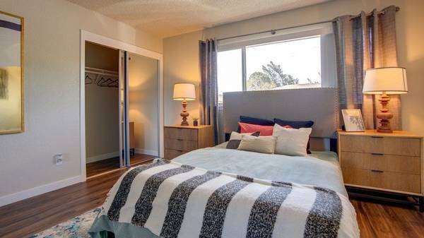 Apartments on Fairfield Avenue · Fairfield photo 2