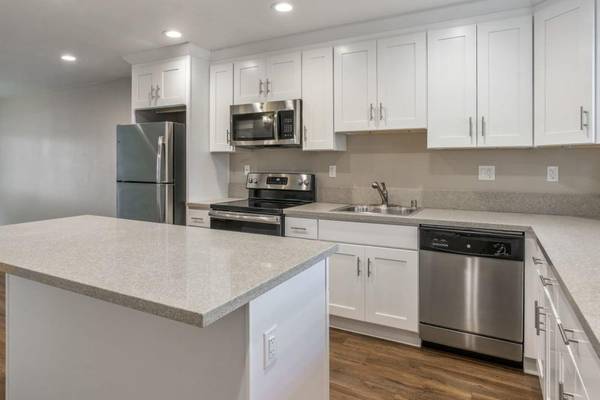 Apartments on Fremont Blvd · Fremont