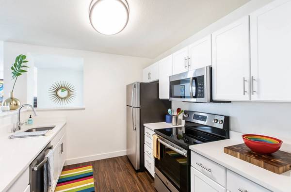 Apartments on Walnut Avenue · Fremont photo 3
