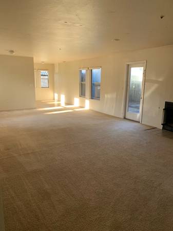 3BR/2BA Townhouse · Santa Cruz
