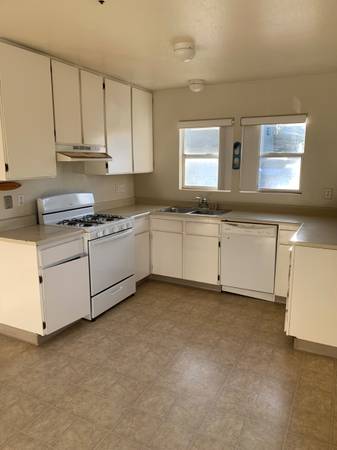 3BR/2BA Townhouse · Santa Cruz photo 3