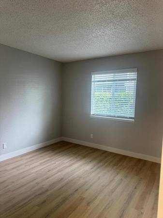 Apartments on Peach Tree Drive · Fairfield photo 3