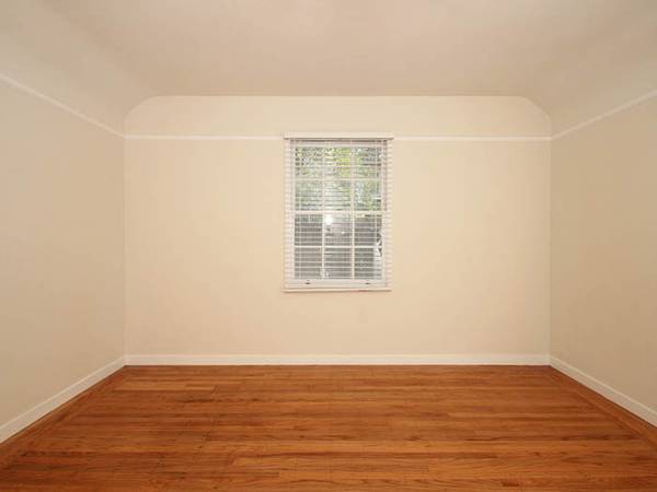 2BR/1BA Single Family House on Emerson Street · Palo Alto photo 4