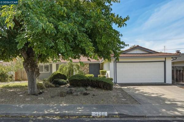 3BR/2BA Single Family House on Regina Ln · Concord