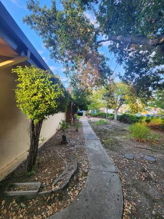 3BR/2BA Single Family House · Saratoga photo 5