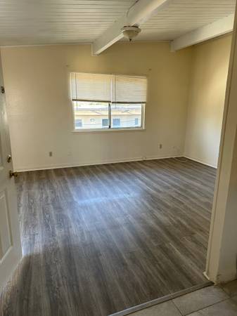 2BR/1BA Apartment on Cypress Ave · Richmond photo 2