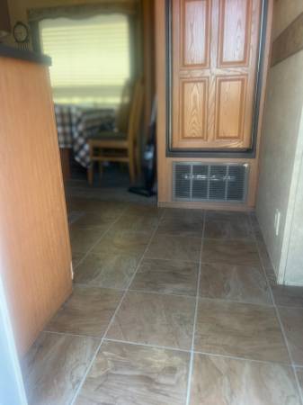 1BR/1BA Other on Dale Avenue · Vineburg photo 2