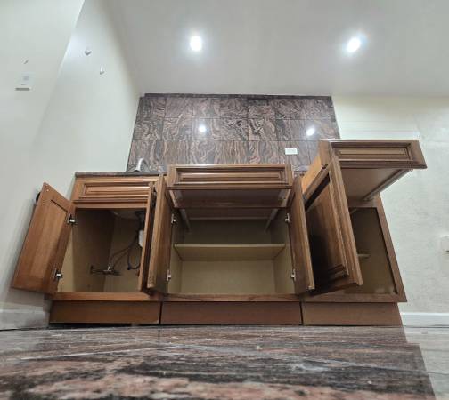 0BR/1BA Apartment · Burlingame photo 2