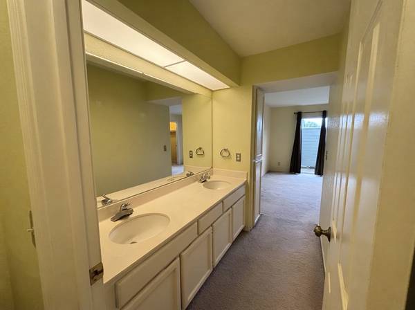 2BR/2BA Condo on Cameron Ln · Daly City photo 5