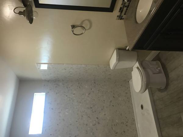 4BR/3BA Duplex on Valley View Rd-104 · Hollister photo 5