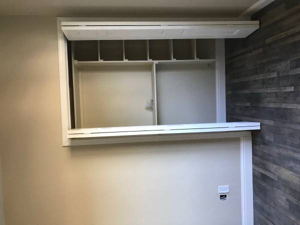 4BR/3BA Duplex on Valley View Rd-104 · Hollister photo 3