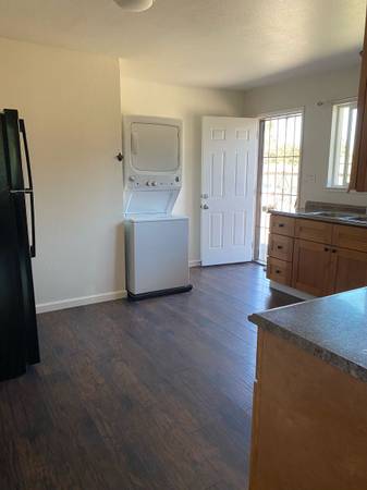 3BR/3BA House · Petaluma photo 3
