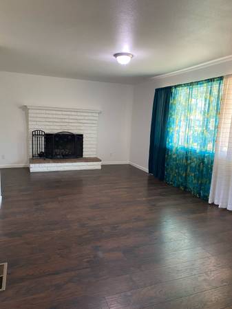 3BR/3BA House · Petaluma photo 5