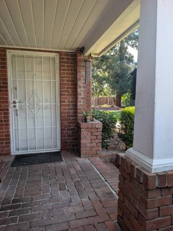 4BR/2BA Single Family House · Concord photo 4