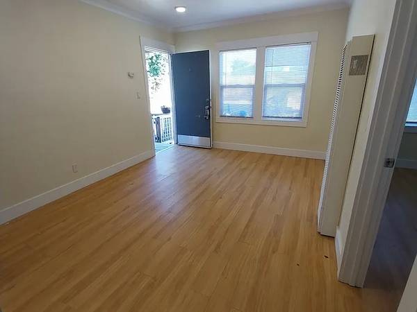 1BR/1BA Apartment · Santa Cruz