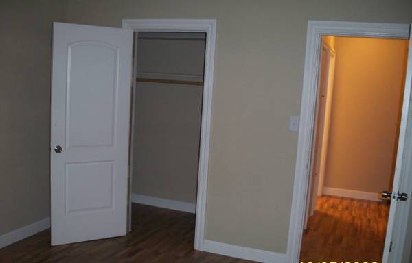 1BR/1BA Townhouse on 15th Street Near Bissell · Richmond photo 3