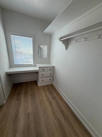 0BR/1BA Apartment · Oakland photo 4