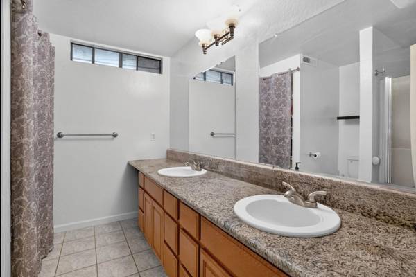 3BR/2BA Duplex · Scotts Valley photo 5