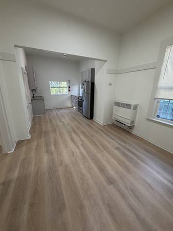 2BR/1BA Duplex · Oakland photo 5
