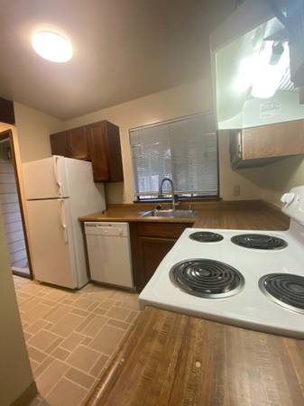 1BR/1BA Apartment · San Rafael photo 4