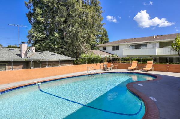 3BR/2BA Apartment · Menlo Park photo 5