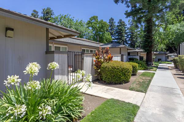 2BR/1BA Apartment · Fresno
