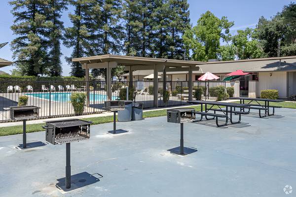 1BR/1BA Apartment · Fresno photo 3