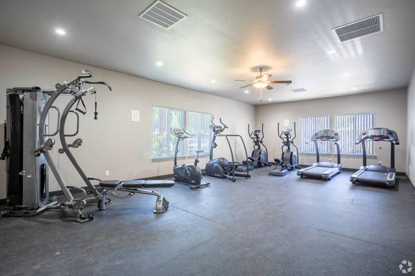 1BR/1BA Apartment · Fresno photo 2
