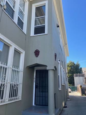 1BR/1BA Flat on 6th Ave · Oakland photo 2