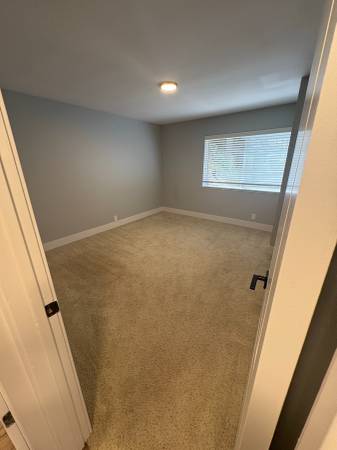 1BR/1BA Apartment · Larkspur photo 5