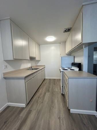 Apartments on Lincoln Ave · Oakland