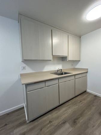 Apartments on Lincoln Ave · Oakland photo 2