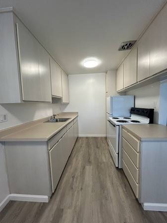 Apartments on Lincoln Ave · Oakland photo 4