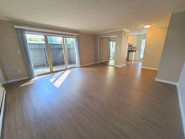 Apartments on N Foothill Blvd · Cupertino photo 2