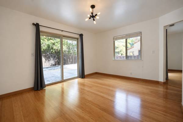 3BR/3BA Single Family House · Hayward photo 5